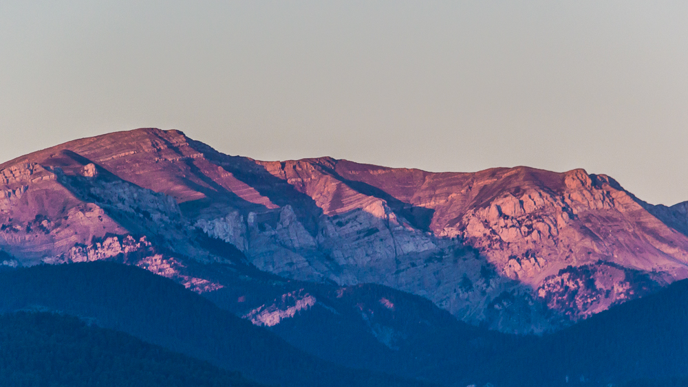 Les montagnes à l'horizon