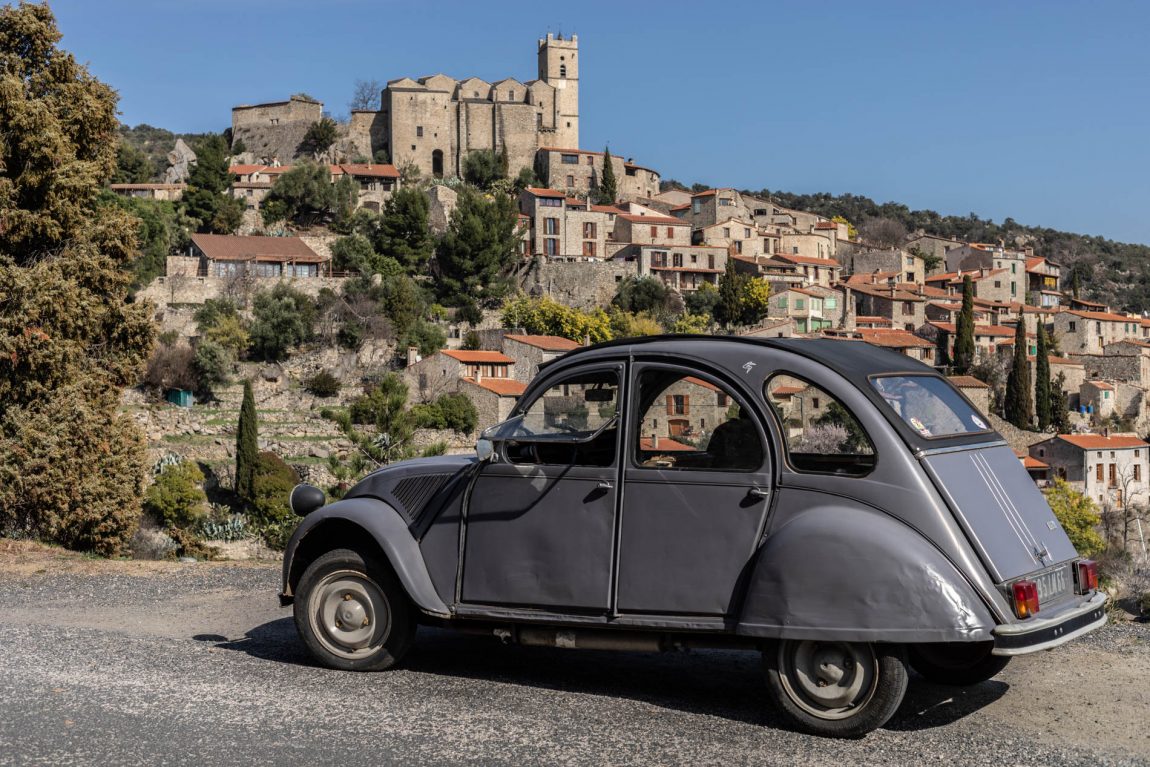 2CV devant EUS