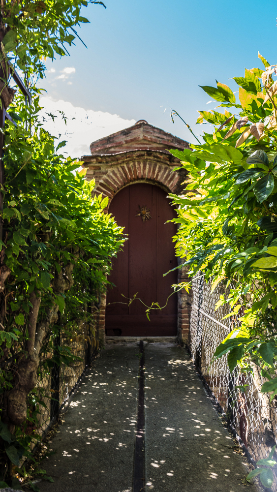 Porte d'entrée à Eus