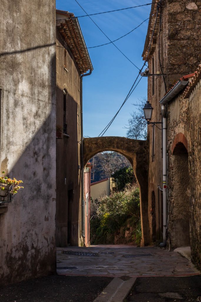 Porte romane Ansignan