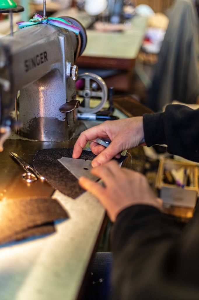 Atelier de fabrication d'espadrille catalane à Saint Laurent de Cerdans