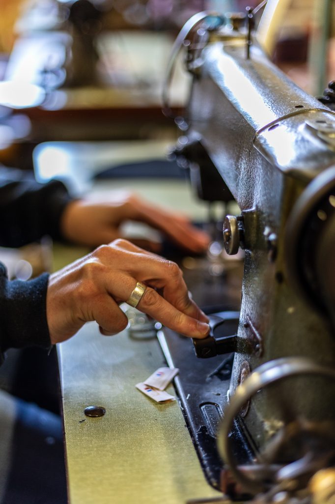 Atelier de fabrication d'espadrille catalane à Saint Laurent de Cerdans