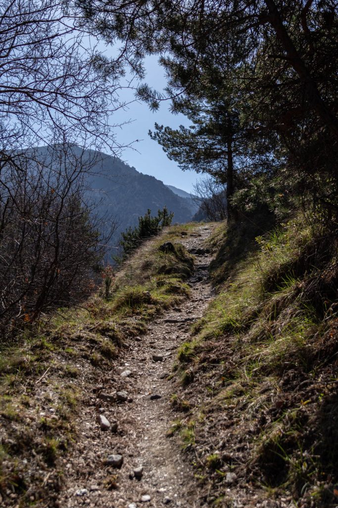 Sentier de randonnée depuis Nyer