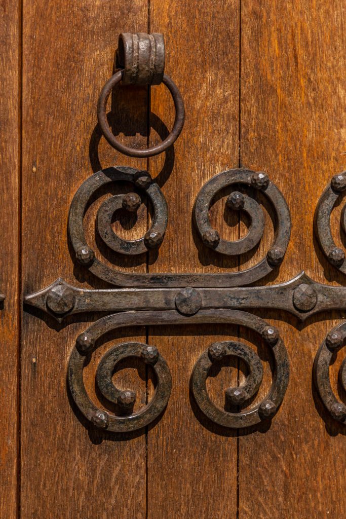 Porte de l'Église Saint-Just-et-Saint-Pasteur d’En